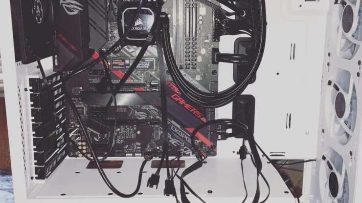 Fully customised gaming computer – hand built